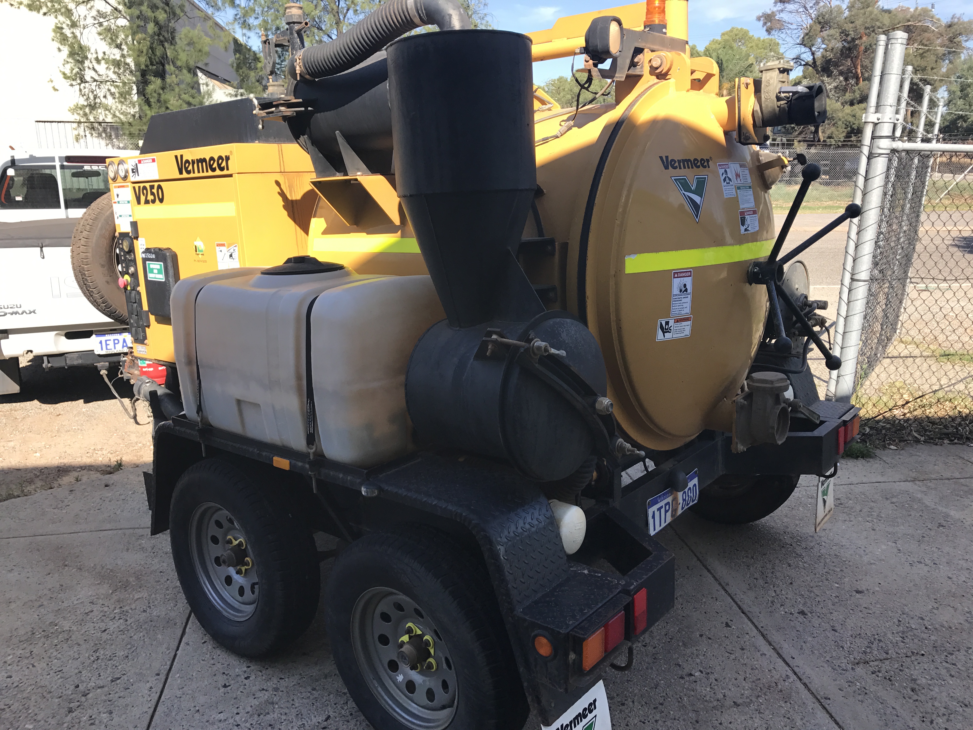 500 litre mini vac non-destructive digging unit – vacuum excavation hire Sydney